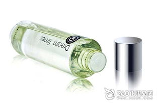 护肤品与化妆品中的保湿产品全解析